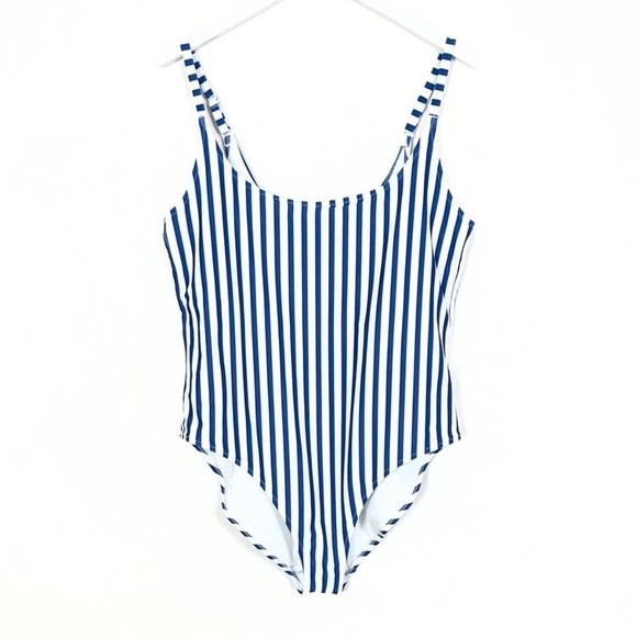 Old Navy Striped One-piece Bathing Suit 3X - Picture 1 of 4